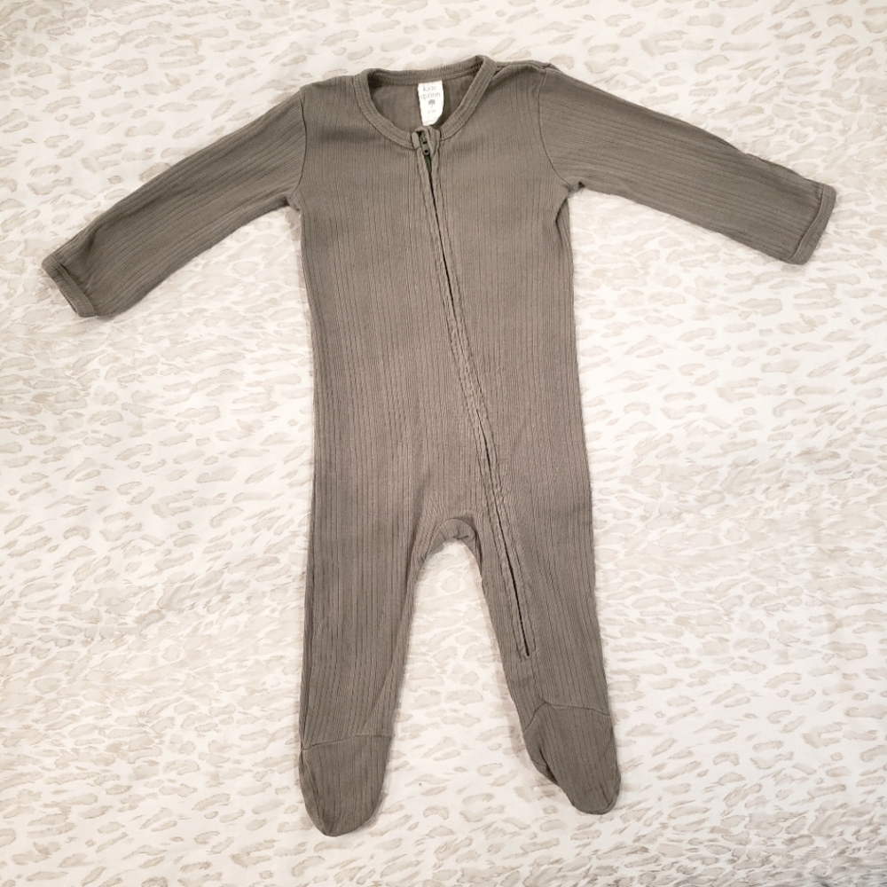KATE QUINN Olive Green Footie 6-9M